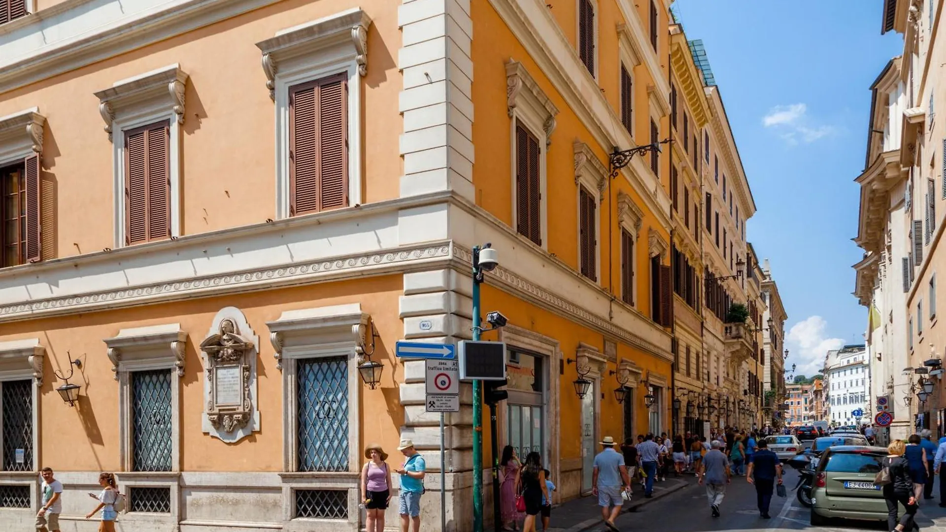 Sant'Andrea - Opulence Apartment Rome 0*,  Italy